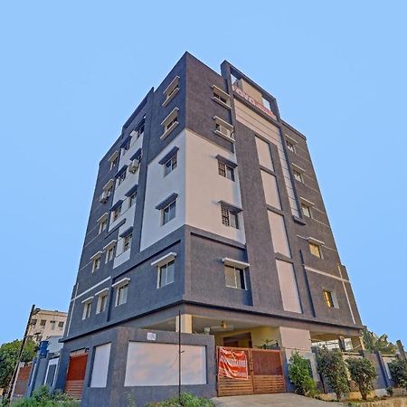 Oyo 81589 Aruna Dwraka Homes Hyderabad Eksteriør bilde